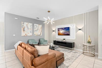 Kissimmee House with Dining area. Newlyrenovated & Main Photo