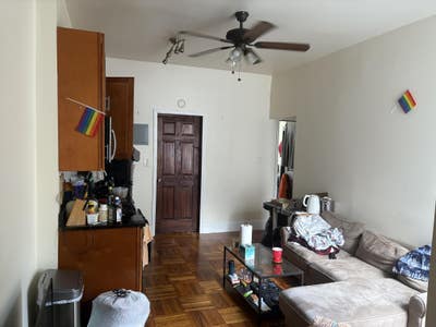 Room in Washington Heights near the 190th station Main Photo