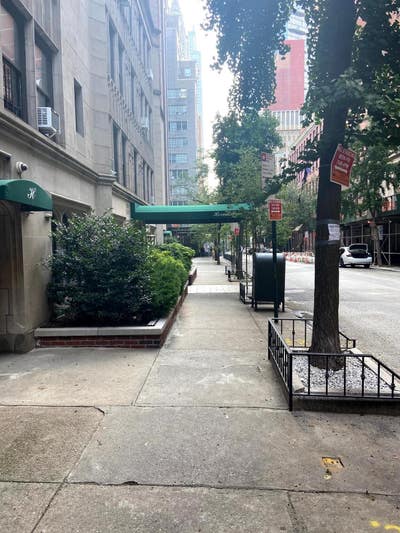 One bedroom in Tudor City seeking female roommate Main Photo