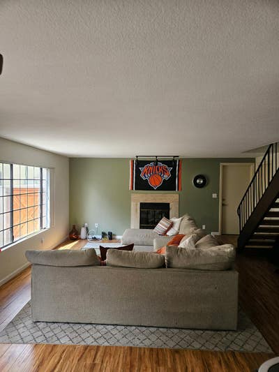 2 rooms for rent in beautiful Crown Point Main Photo