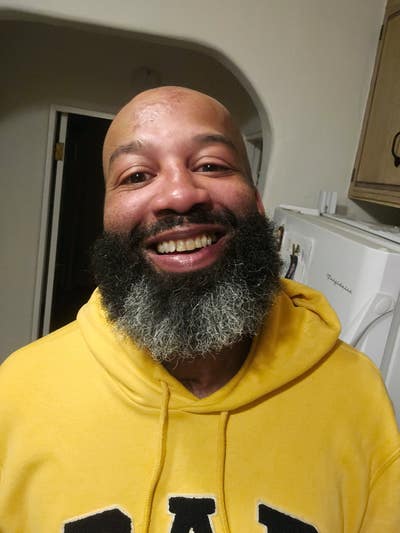 Reliable 47 year old male needs LA room now Main Photo