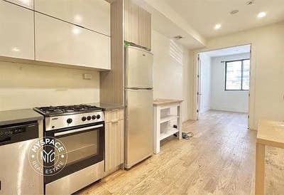 NO FEE Stunning Rooms for rent in Bushwick  Main Photo
