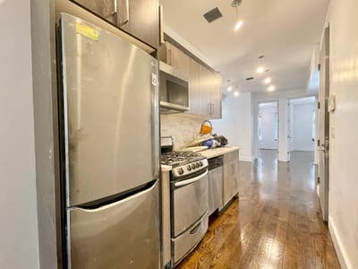 NO FEE Private Rooms in Spcaious Bushwick 4BR/4BA  Main Photo