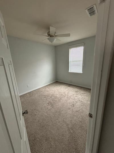 Room for rent Main Photo