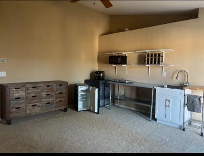 Lake View Master Suite w Private Deck_Free Laundr Main Photo