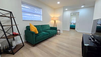 Live in Mango House! No Move In Fee  Near US 1, Do Main Photo