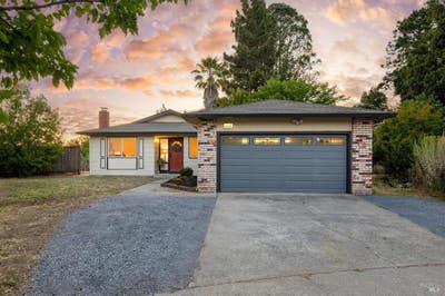 Northwest Santa Rosa House For Rent Main Photo