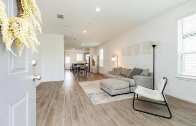 Room available for Rent  Main Photo