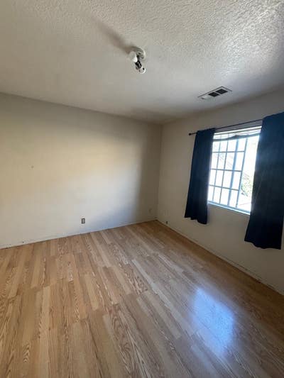 Room For Rent Main Photo