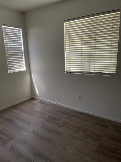 2 rooms for rent in residential house  Main Photo