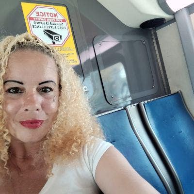47 year old Female seeks a small or large room Main Photo