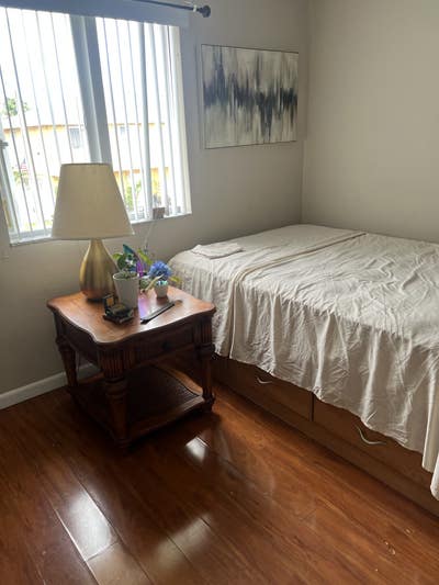 Room  for  rent  $750.00  #mark> Main Photo