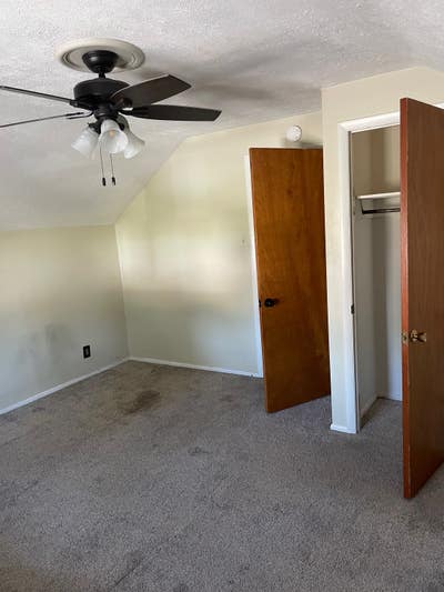 Looking for 1-2 roommates Main Photo