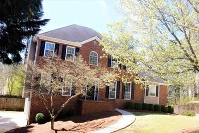 Home in quiet established neighborhood  Main Photo