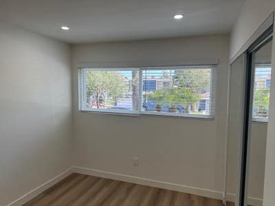Roommate needed - 2/2 Apartment mile from Beach Main Photo