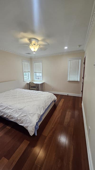 Master Bedroom in Luxury House Main Photo