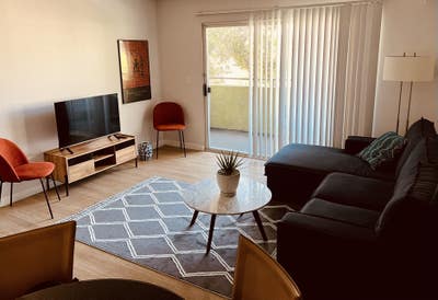 Clean, quiet Koreatown apartment  Main Photo