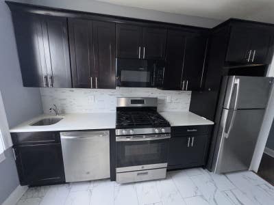 1 BR | 3rd fl walk_up | $1650 w. Heat & Hot water  Main Photo