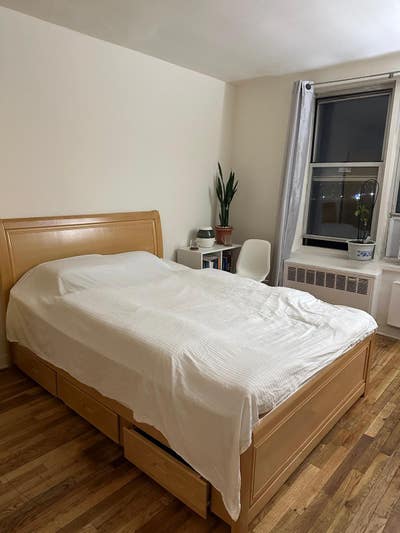 Room for Rent in Woodside Main Photo