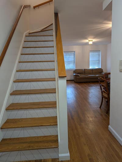 Two Rooms in Beautiful Apt. All utilities Included Main Photo