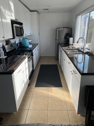 Privet room for rent  August 1st in West Hollywood Main Photo