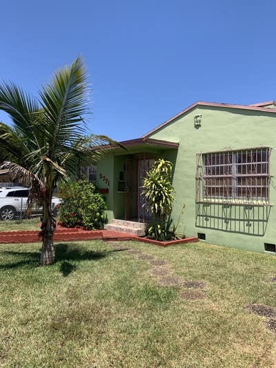 Room for Rent Great Area Coconut Grove  Main Photo