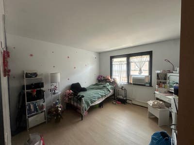 Room Available  Main Photo