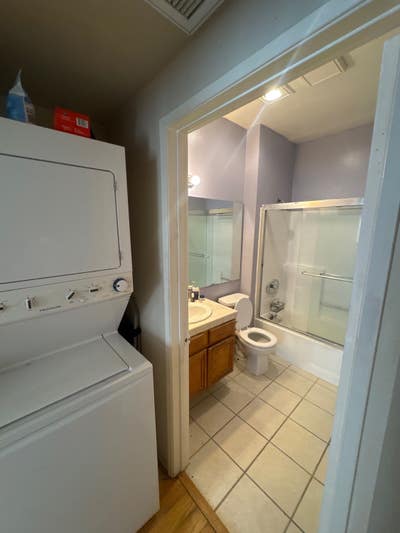 Airy room w 2 large closets and private full bathr Main Photo