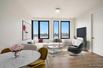 Room for Rent in Luxury High-Rise ― Sunrose Tower Main Photo