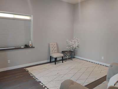 Master bedroom, walk in closet, big private bath Main Photo