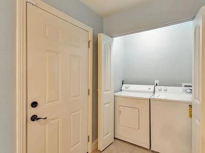 Room in house North LAs Vegas  Main Photo