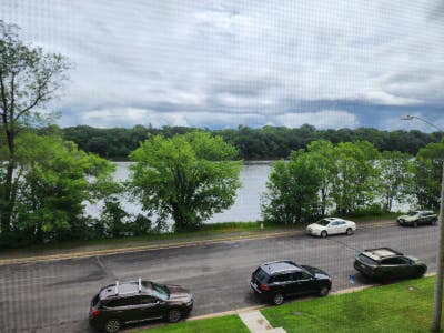 1 Bedroom Apartment on the Mississippi River Main Photo