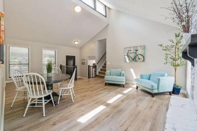 New Listing!  Large, Beautifully Renovated Woodsto Main Photo