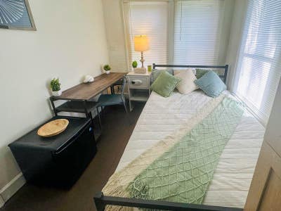 Superhost! Orlando Apartment with Living Room. New Main Photo