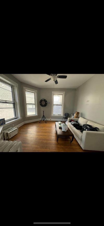 Room in Wrigleyville, 3br Main Photo