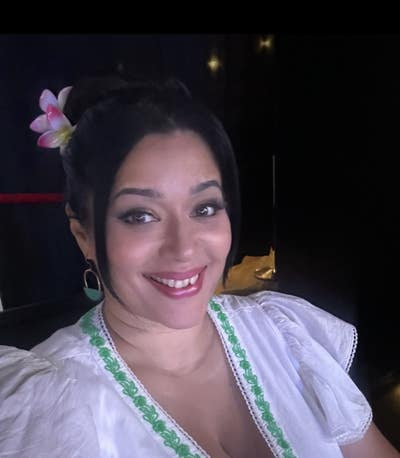 Professional female seeking to rent a room month  Main Photo