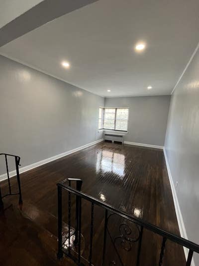 Beautiful 1 Bedroom At 33 S Munn in East Orange!  Main Photo