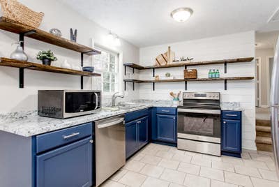 Perfect Woodstock House! Close to Dt Woodstock And Main Photo