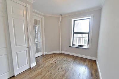 Beautiful Update Apartment in SoHo  Main Photo