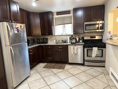 Private Furnished Room in 3BR Share Main Photo
