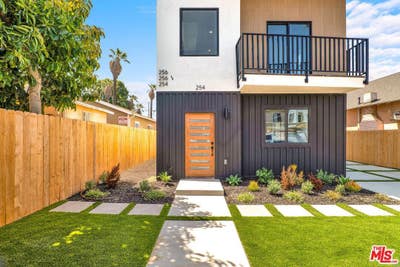 Furnished Rooms for Rent Brand New Townhouse Main Photo