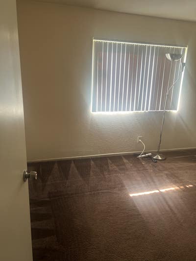 Nice room for rent  Main Photo