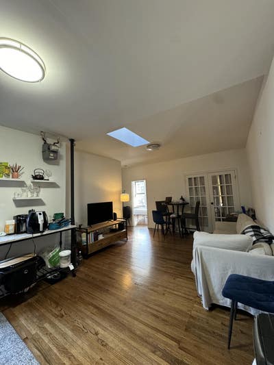 Two Women to Join Me on Afforable UES Lease!  Main Photo