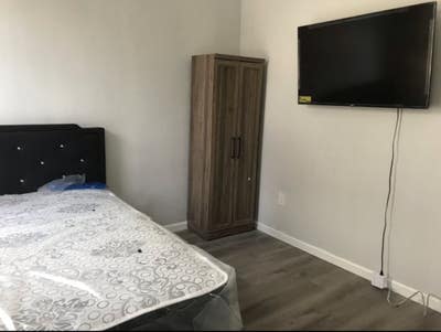 Journal Square Sip Ave Commuters Dream Room Main Photo