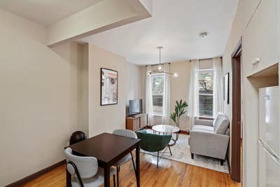 3 bed in Upper East Side on a flexible lease Main Photo