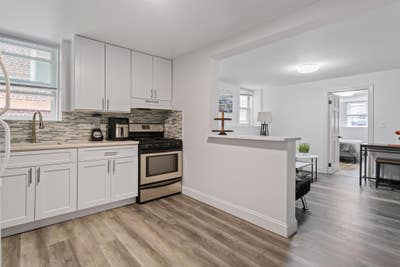 Highquality & beautiful Austin House with Living r Main Photo