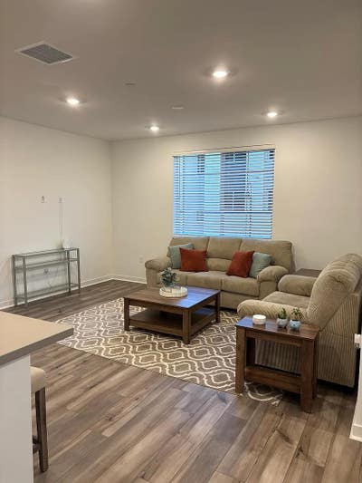 Private Room w/ Own Bathroom & Garage Space Main Photo