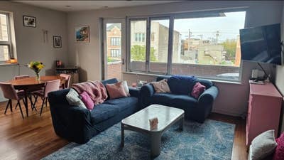 Amazing 2bed/2bath near Wicker Park! Main Photo