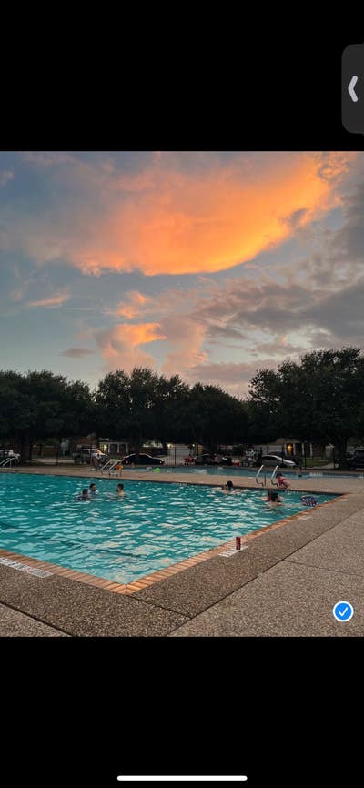 Room for Rent- Pool Access, Private Parking Main Photo