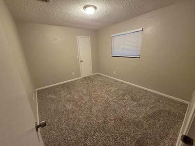 Room Available! Main Photo